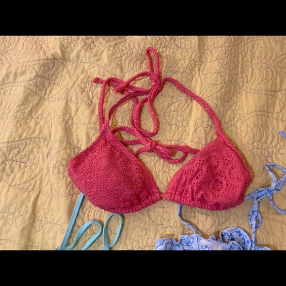 Lot of swim suit tops - Picture 9 of 16